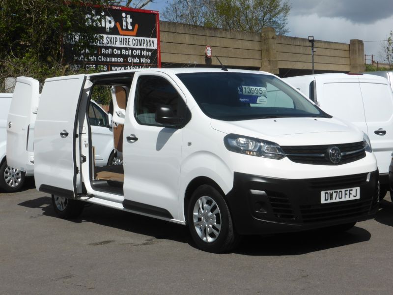 VAUXHALL VIVARO 2900 DYNAMIC L2H1 LWB WITH ONLY 41.000 MILES, AIR CONDITIONING,PARKING SENSORS AND MORE - 2635 - 2