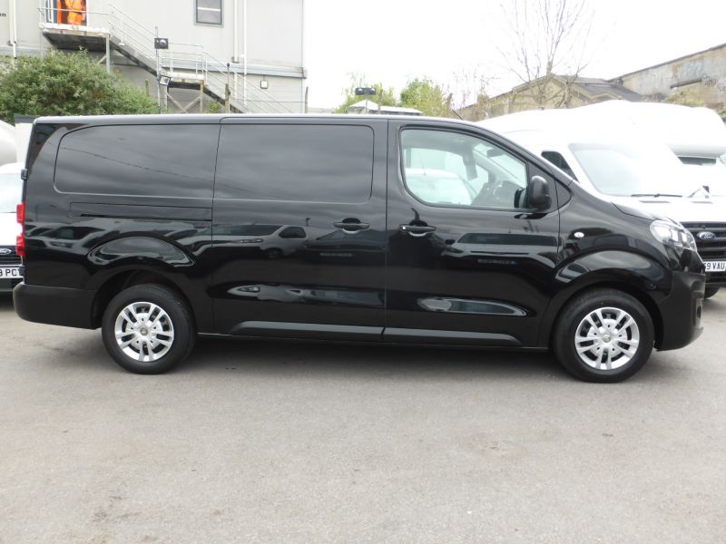 VAUXHALL VIVARO 2900 DYNAMIC L2H1 LWB IN BLACK WITH AIR CONDITIONING,PARKING SENSORS AND MORE - 2638 - 20