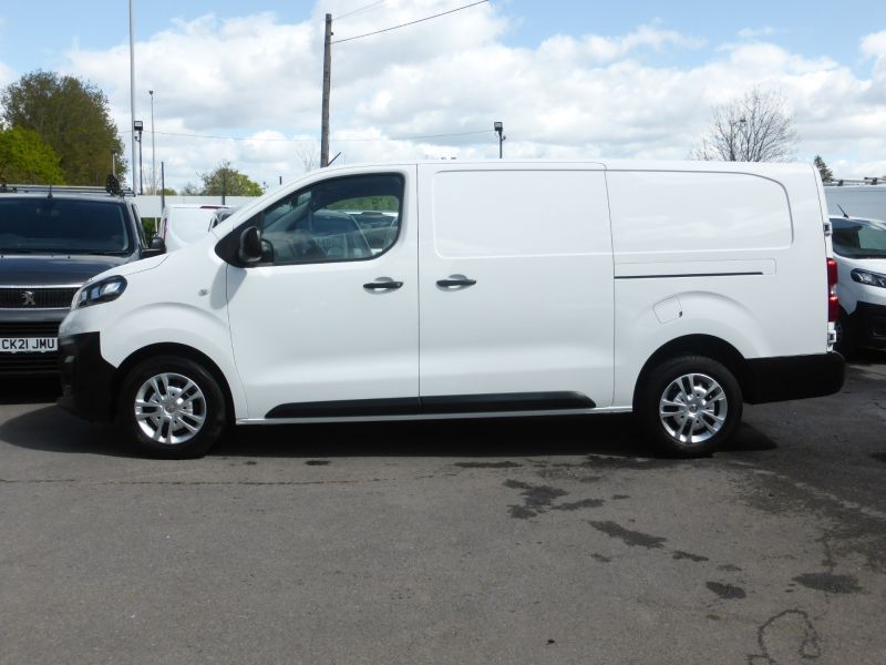 VAUXHALL VIVARO 2900 DYNAMIC L2H1 LWB WITH ONLY 41.000 MILES, AIR CONDITIONING,PARKING SENSORS AND MORE - 2635 - 10