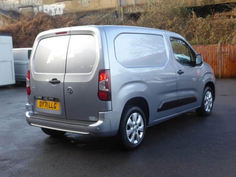 VAUXHALL COMBO 2000 GRIFFIN EDITION L1 SWB IN SILVER,ALLOY WHEELS,AIR CONDITIONING,PARKING SENSORS AND MORE - 2802 - 5