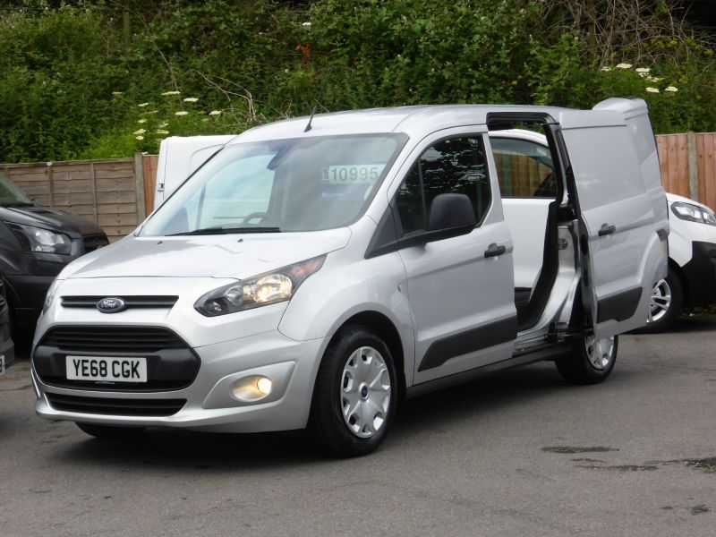 FORD TRANSIT CONNECT 200 TREND L1 SWB IN SILVER WITH ONLY 57.000 MILES,DAB RADIO AND MORE - 2660 - 1