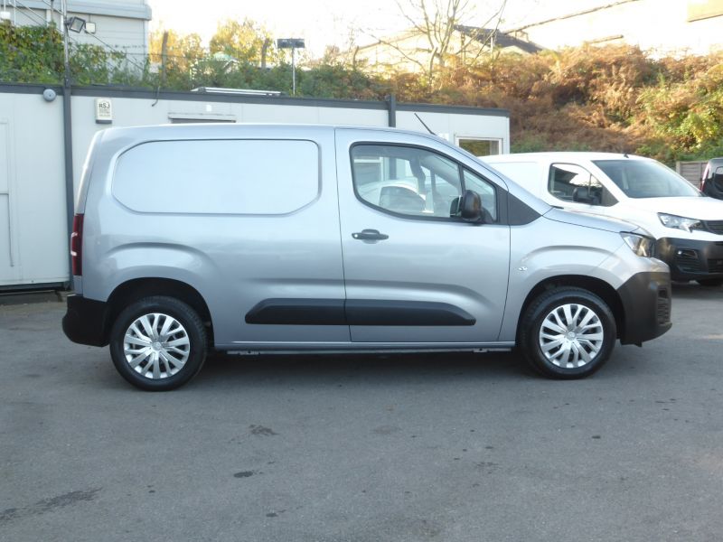 PEUGEOT PARTNER PROFESSIONAL L1 SWB IN GREY/SILVER WITH ONLY 31.000 MILES,AIR CONDITIONING,PARKING SENSORS AND MORE *** SOLD *** - 2760 - 11