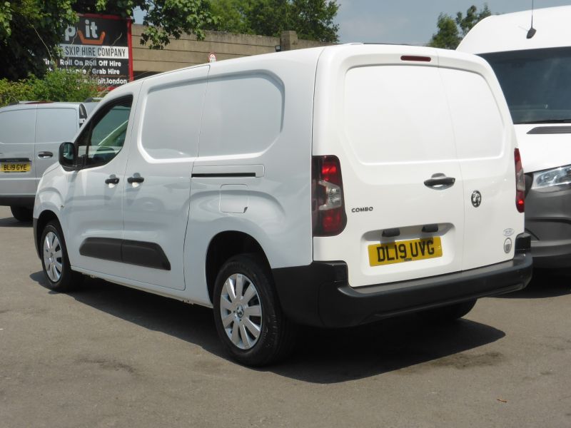 VAUXHALL COMBO 2300 EDITION L2H1 LWB WITH ELECTRIC MIRRORS,BLUETOOTH,DAB RADIO AND MORE  - 2681 - 6