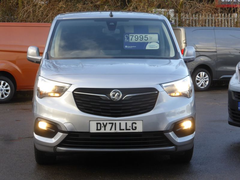 VAUXHALL COMBO 2000 GRIFFIN EDITION L1 SWB IN SILVER,ALLOY WHEELS,AIR CONDITIONING,PARKING SENSORS AND MORE - 2802 - 19