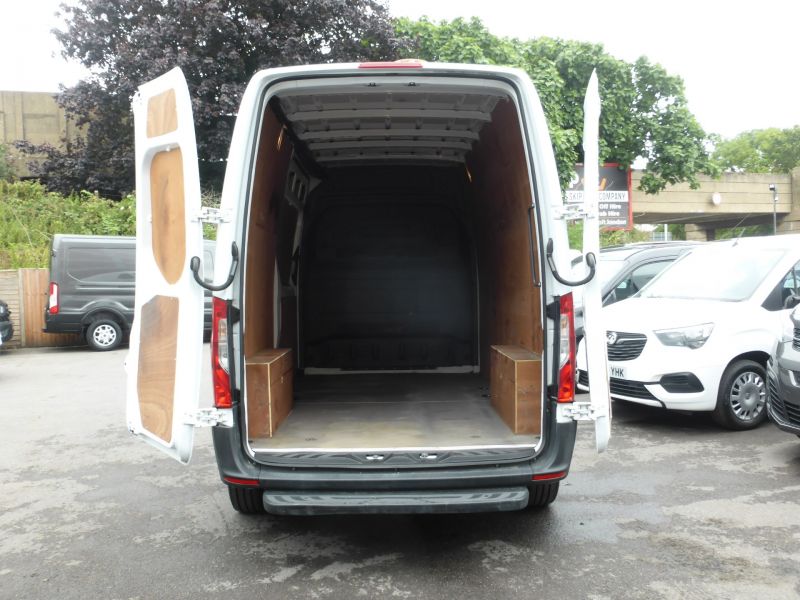 MERCEDES SPRINTER 314 CDI L2 H2 MWB IN WHITE WITH AIR CONDITIONING,DAB RADI,FULL SERVICE HISTORY AND MORE  - 2691 - 8