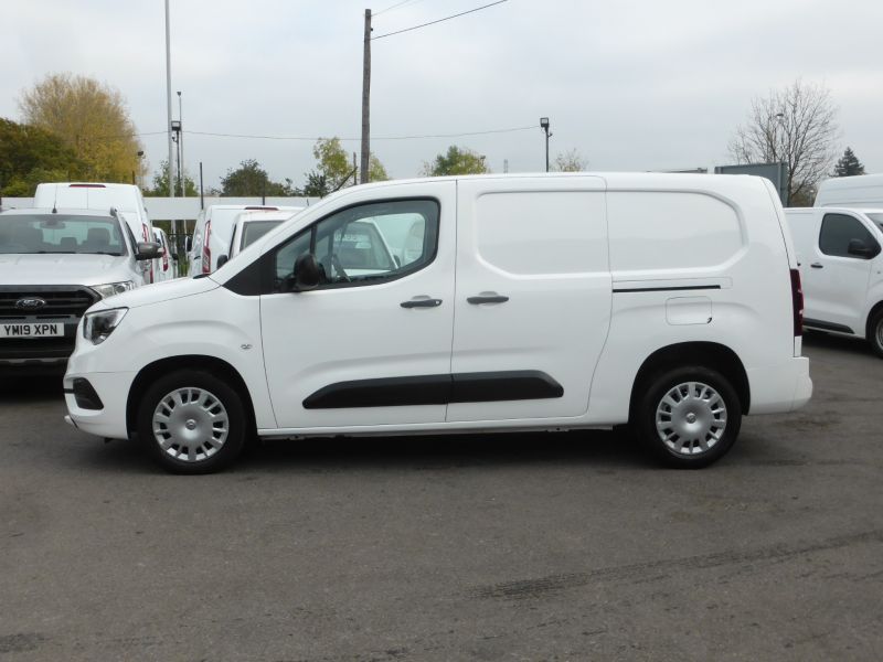 VAUXHALL COMBO 2300 SPORTIVE L2H1 LWB WITH ONLY 42.000 MILES,AIR CONDITIONING,PARKING SENSORS,BLUETOOTH AND MORE *** SOLD *** - 2752 - 9