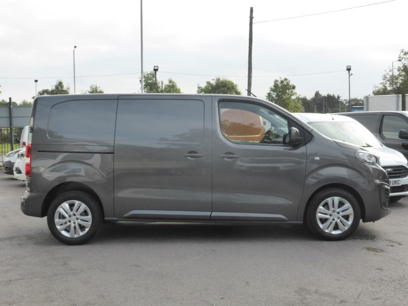 PEUGEOT EXPERT 1400 ASPHALT 120 L1 IN GREY WITH ONLY 54.000 MILES,SAT NAV,PARK ASSIST CAMERA,AIR CONDITIONING,PARKING SENSORS,ALLOYS AND MORE - 2729 - 9