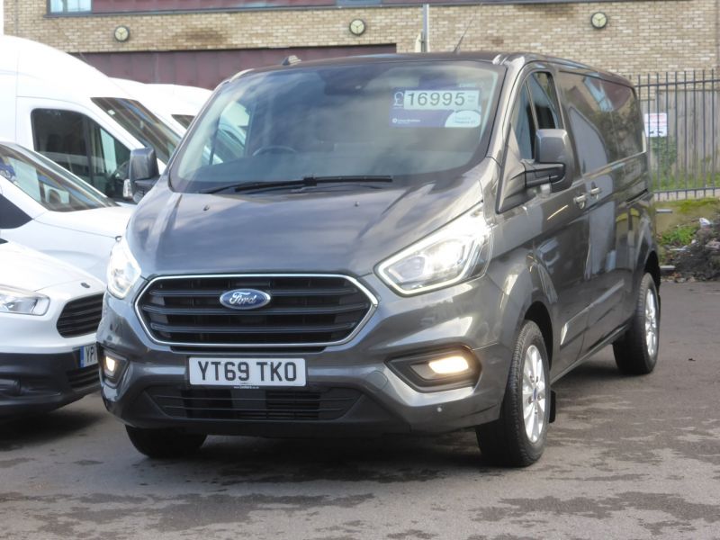 FORD TRANSIT CUSTOM 300 LIMITED ECOBLUE L2 LWB IN GREY WITH ONLY 27.000 MILES, AIR CONDITIONING,PARKING SENSORS,HEATED SEATS AND MORE - 2759 - 20