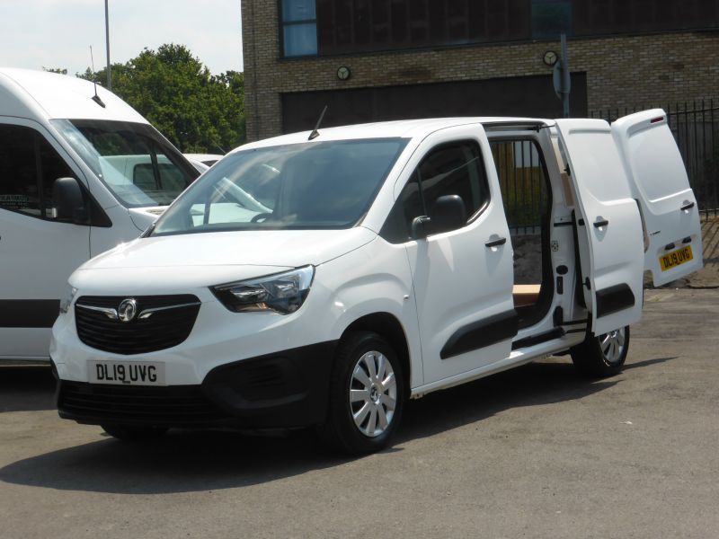 VAUXHALL COMBO 2300 EDITION L2H1 LWB WITH ELECTRIC MIRRORS,BLUETOOTH,DAB RADIO AND MORE  - 2681 - 3