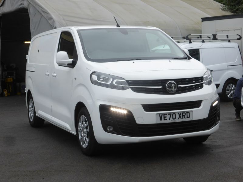 VAUXHALL VIVARO 2700 SPORTIVE L1 SWB WITH SAT NAV,AIR CONDITIONING,PARKING SENSORS AND MORE - 2748 - 25