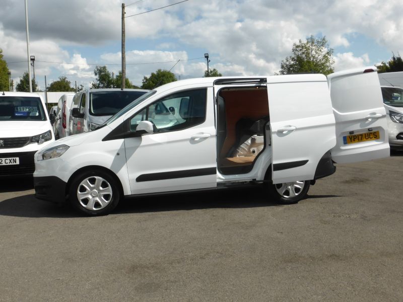 FORD TRANSIT COURIER TREND 1.5 TDCI WITH ONLY 61.000 MILES,AIR CONDITIONING,PARKING SENSORS **** SOLD **** - 2721 - 18