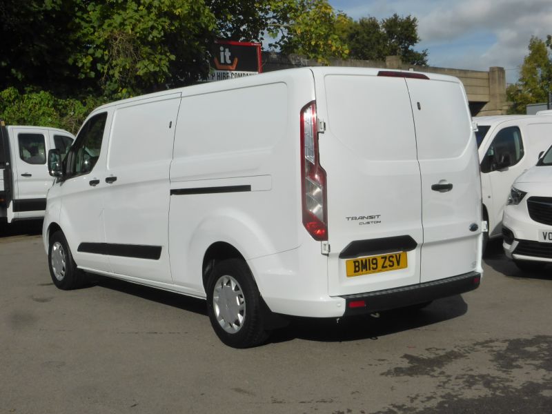 FORD TRANSIT CUSTOM 300 TREND L2 H1 LWB WITH ONLY 56.000 MILES,AIR CONDITIONING,PARKING SENSORS,CRUISE CONTROL,BLUETOOTH AND MORE - 2744 - 4