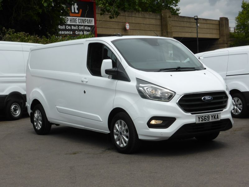 FORD TRANSIT CUSTOM 300 LIMITED L2 LWB WITH AIR CONDITIONING,PARKING SENSORS,HEATED SEATS AND MORE - 2725 - 3