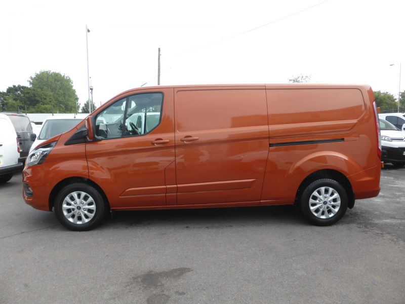 FORD TRANSIT CUSTOM 300 LIMITED L2 LWB IN ORANGE WITH  ONLY 26.000 MILES,AIR CONDITIONING,PARKING SENSORS AND MORE - 2746 - 4