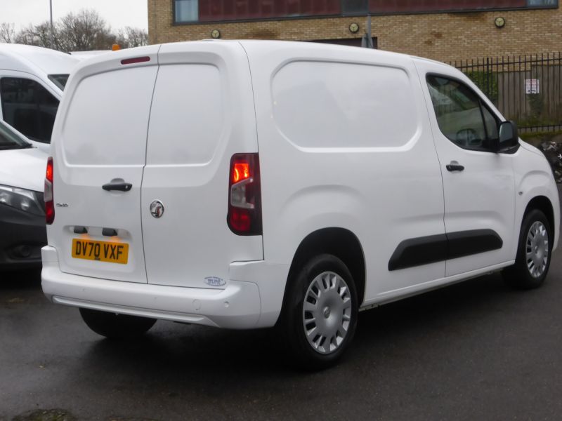 VAUXHALL COMBO 2300 SPORTIVE L1 SWB WITH ONLY 30.000 MILES,AIR CONDITIONING,PARKING SENSORS,CRUISE CONTROL AND MORE - 2780 - 5