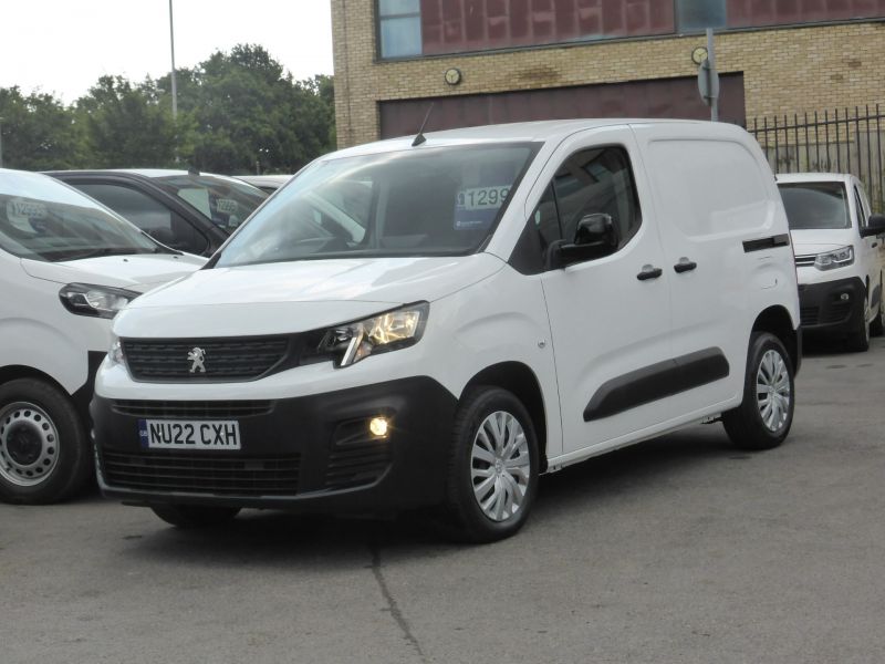 PEUGEOT PARTNER PROFESSIONAL PREMIUM PLUS L1 ONLY 28.000 MILES,AIR CONDITIONING,PARKING SENSORS **** DEPOSIT TAKEN **** - 2700 - 3