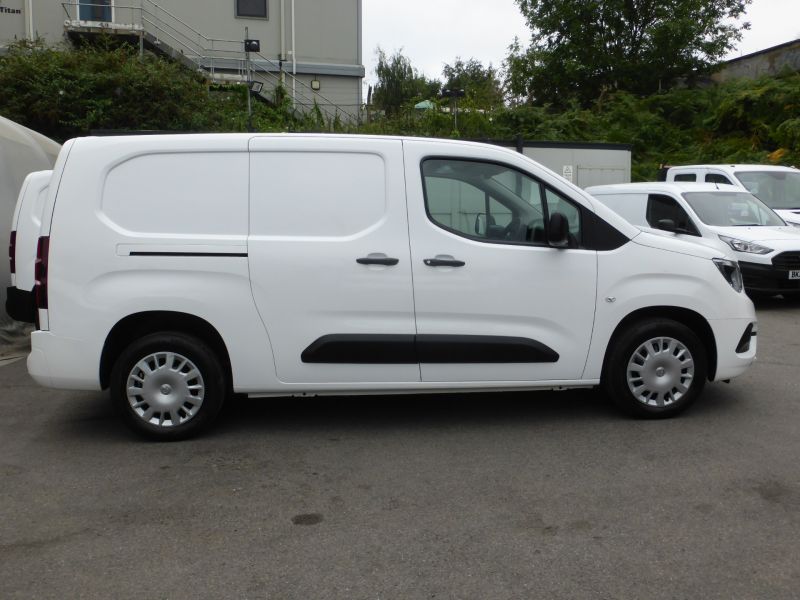 VAUXHALL COMBO 2300 SPORTIVE L2 LWB WITH ONLY 35.000 MILES,AIR CONDITIONING,PARKING SENSORS **** SOLD ****    - 2735 - 7