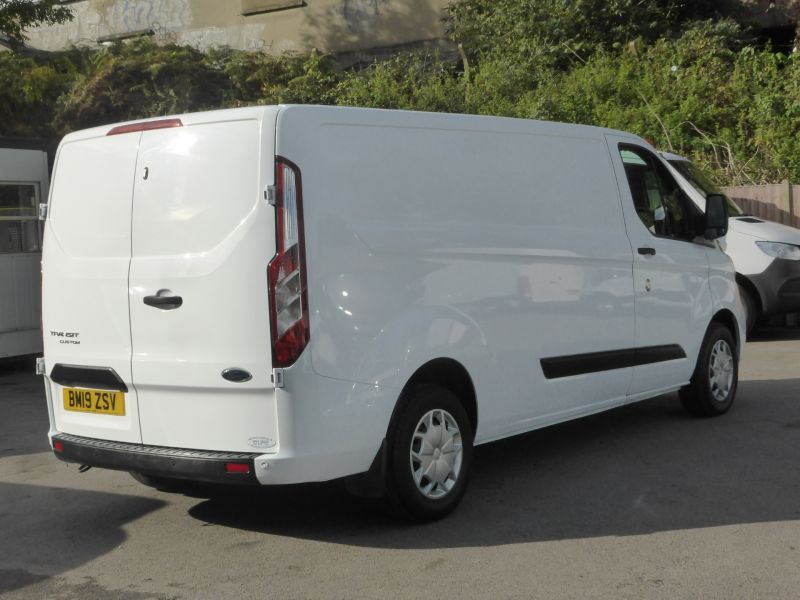 FORD TRANSIT CUSTOM 300 TREND L2 H1 LWB WITH ONLY 56.000 MILES,AIR CONDITIONING,PARKING SENSORS,CRUISE CONTROL,BLUETOOTH AND MORE - 2744 - 5