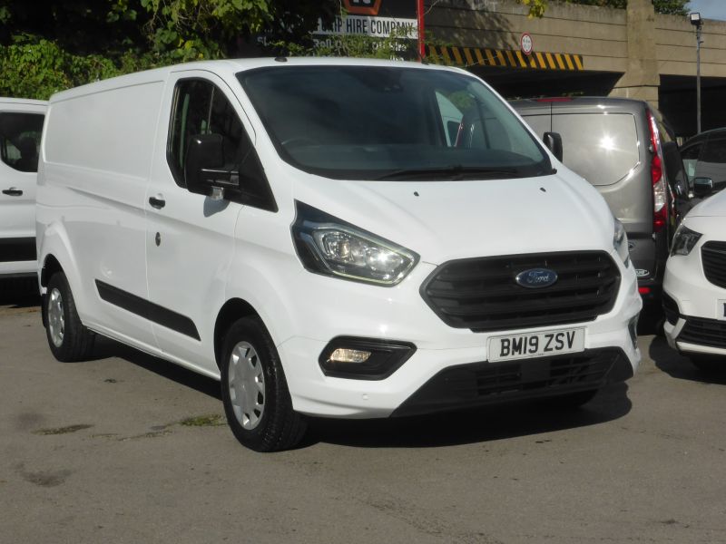 FORD TRANSIT CUSTOM 300 TREND L2 H1 LWB WITH ONLY 56.000 MILES,AIR CONDITIONING,PARKING SENSORS,CRUISE CONTROL,BLUETOOTH AND MORE - 2744 - 21