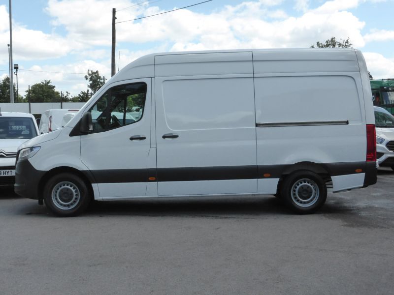 MERCEDES SPRINTER 315 CDI PROGRESSIVE AUTOMATIC MWB HIGH ROOF WITH CRUISE CONTROL,BLUETOOTH AND MORE - 2773 - 4