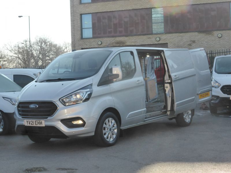 FORD TRANSIT CUSTOM 320 LIMITED ECOBLUE AUTOMATIC L2 LWB IN SILVER WITH 61.000 MILES,AIR CONDITIONING AND MORE - 2818 - 2