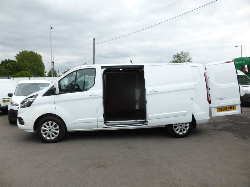 FORD TRANSIT CUSTOM 300 LIMITED L2 LWB WITH AIR CONDITIONING,PARKING SENSORS,HEATED SEATS AND MORE - 2725 - 9