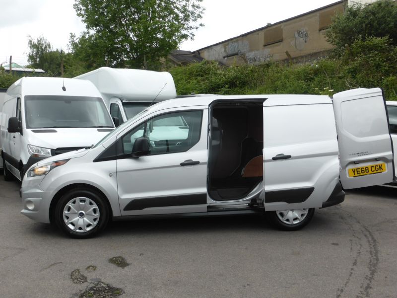 FORD TRANSIT CONNECT 200 TREND L1 SWB IN SILVER WITH ONLY 57.000 MILES,DAB RADIO AND MORE - 2660 - 10