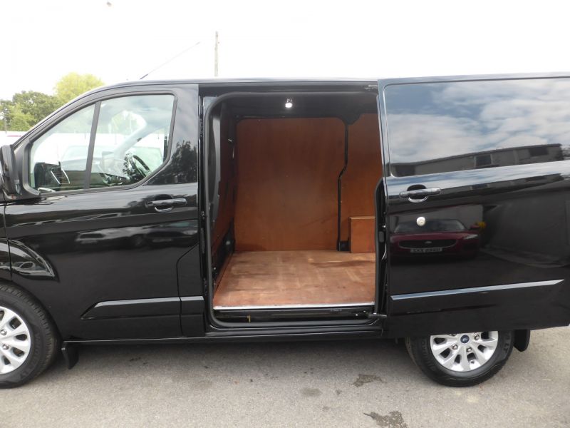 FORD TRANSIT CUSTOM 340 LIMITED AUTOMATIC L1 SWB IN BLACK WITH AIR CONDITIONING AND MORE - 2738 - 20