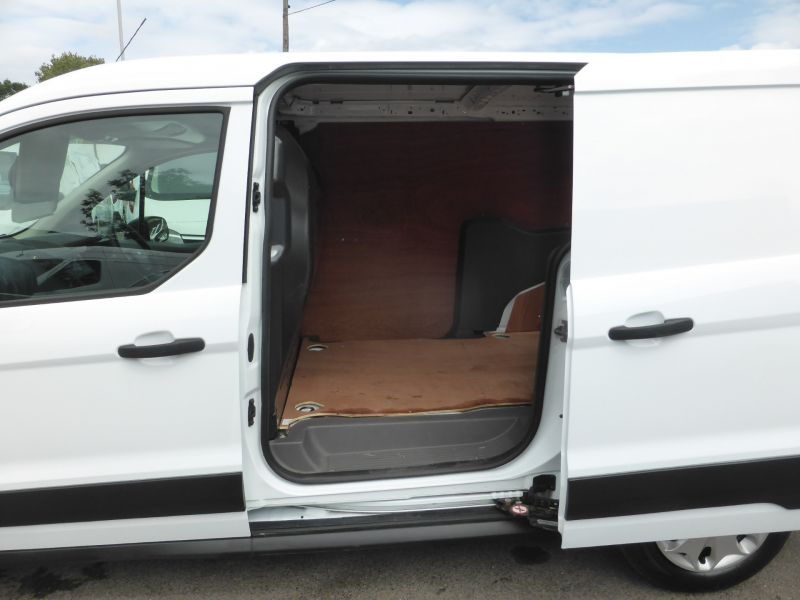 FORD TRANSIT CONNECT 210 L2 LWB WITH AIR CONDITIONING,PARKING SENSORS,BLUETOOTH,6 SPEED AND MORE - 2702 - 16