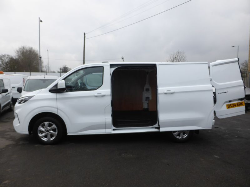 FORD TRANSIT CUSTOM 300 LIMITED ECOBLUE L1 SWB WITH 14.000 MILES,AIR CONDITIONING,REAR PARK ASSIST CAMERA,PARKING SENSORS AND MORE *** SOLD *** - 2811 - 12