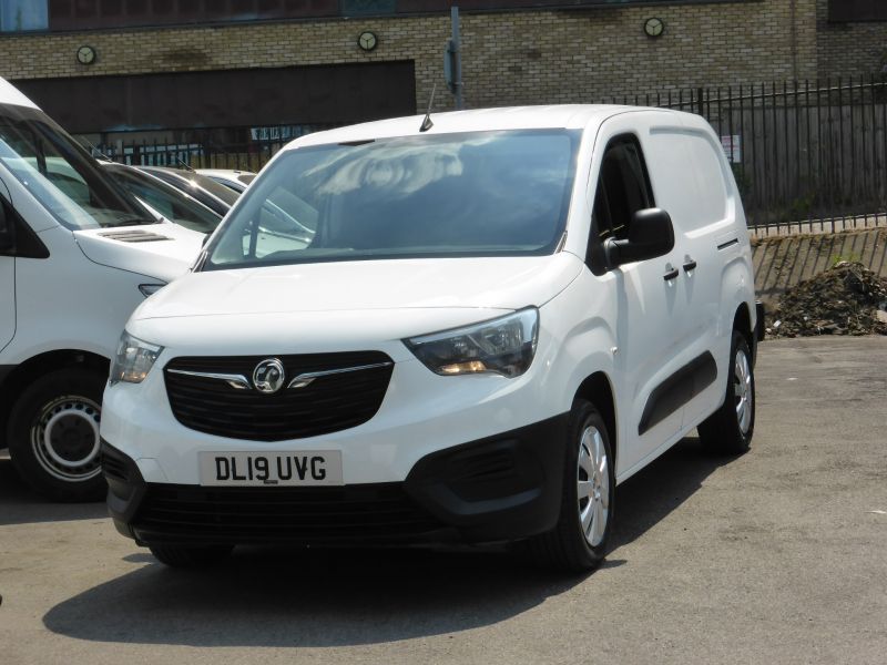 VAUXHALL COMBO 2300 EDITION L2H1 LWB WITH ELECTRIC MIRRORS,BLUETOOTH,DAB RADIO AND MORE  - 2681 - 18