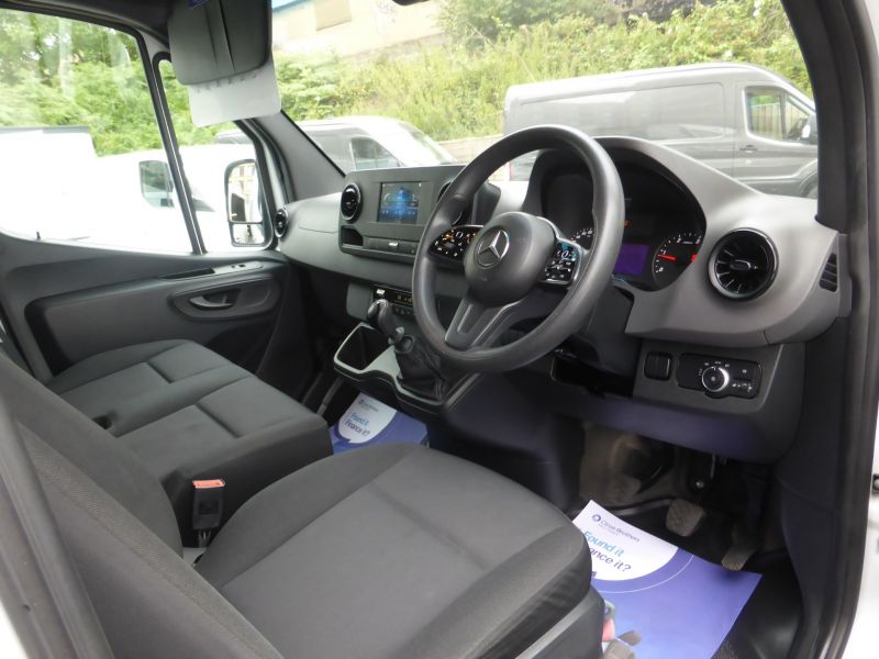 MERCEDES SPRINTER 314 CDI L2 H2 MWB IN WHITE WITH AIR CONDITIONING,DAB RADI,FULL SERVICE HISTORY AND MORE  - 2691 - 12