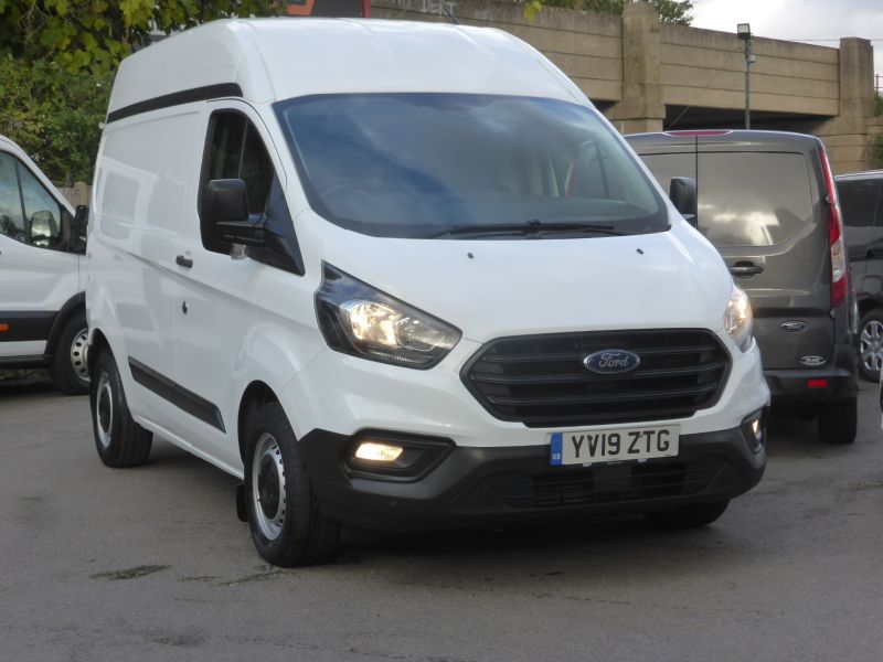 FORD TRANSIT CUSTOM 300 L1 H2 SWB HIGH ROOF WITH AIR CONDITIONING,FRONT+REAR PARKING SENSORS,RACKING SYSTEM AND MORE - 2747 - 22