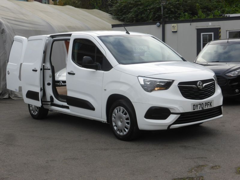 VAUXHALL COMBO 2300 SPORTIVE L2H1 LWB WITH ONLY 42.000 MILES,AIR CONDITIONING,PARKING SENSORS,BLUETOOTH AND MORE *** SOLD *** - 2752 - 4