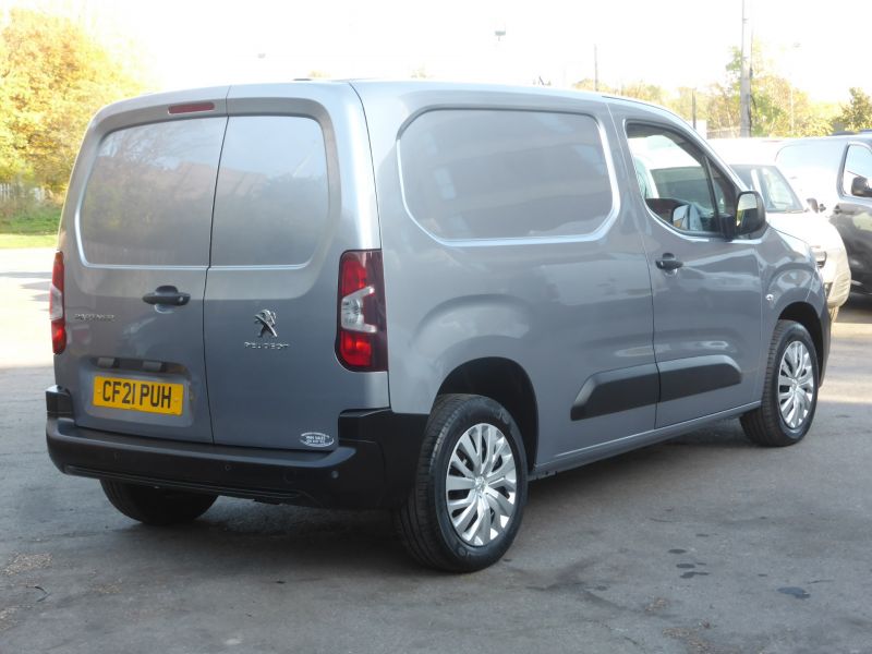 PEUGEOT PARTNER PROFESSIONAL L1 SWB IN GREY/SILVER WITH ONLY 31.000 MILES,AIR CONDITIONING,PARKING SENSORS AND MORE *** SOLD *** - 2760 - 5