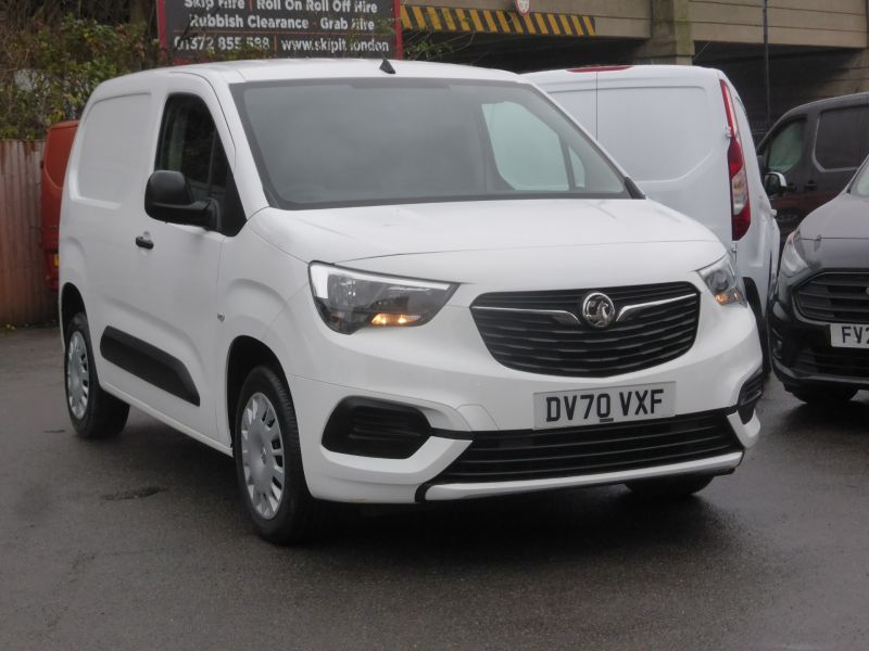 VAUXHALL COMBO 2300 SPORTIVE L1 SWB WITH ONLY 30.000 MILES,AIR CONDITIONING,PARKING SENSORS,CRUISE CONTROL AND MORE - 2780 - 21