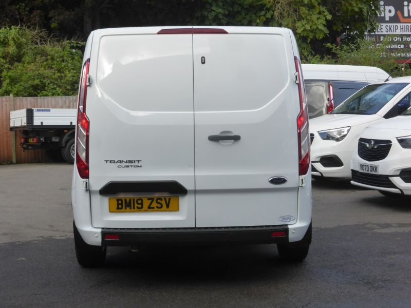 FORD TRANSIT CUSTOM 300 TREND L2 H1 LWB WITH ONLY 56.000 MILES,AIR CONDITIONING,PARKING SENSORS,CRUISE CONTROL,BLUETOOTH AND MORE - 2744 - 6