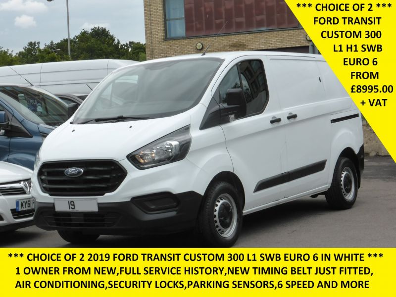 FORD TRANSIT CUSTOM 300 BASE L1 SWB WITH AIR CONDITIONING,PARKING SENSORS,DEAD LOCKS AND MORE - 2672 - 2