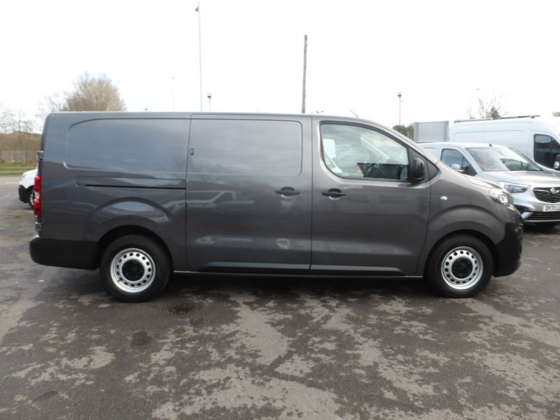 PEUGEOT EXPERT 1400 PROFESSIONAL 145 PREMIUM L2 LWB IN GREY WITH AIR CONDITIONING,PARKING SENSORS AND MORE - 2800 - 9