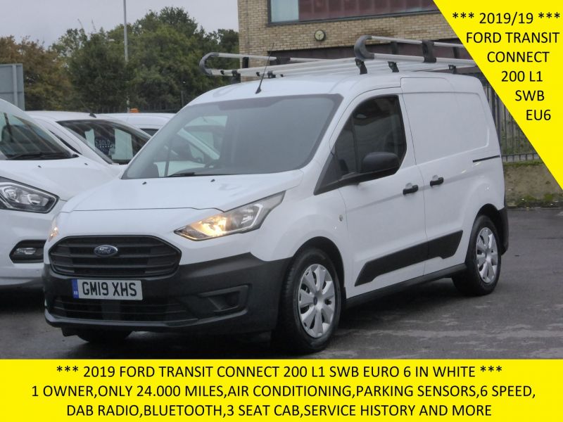 FORD TRANSIT CONNECT 200 L1 SWB WITH ONLY 24.000 MILES,AIR CONDITIONING,PARKING SENSORS,ROOF RACK,BLUETOOTH AND MORE - 2741 - 1