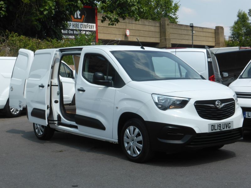 VAUXHALL COMBO 2300 EDITION L2H1 LWB WITH ELECTRIC MIRRORS,BLUETOOTH,DAB RADIO AND MORE  - 2681 - 4