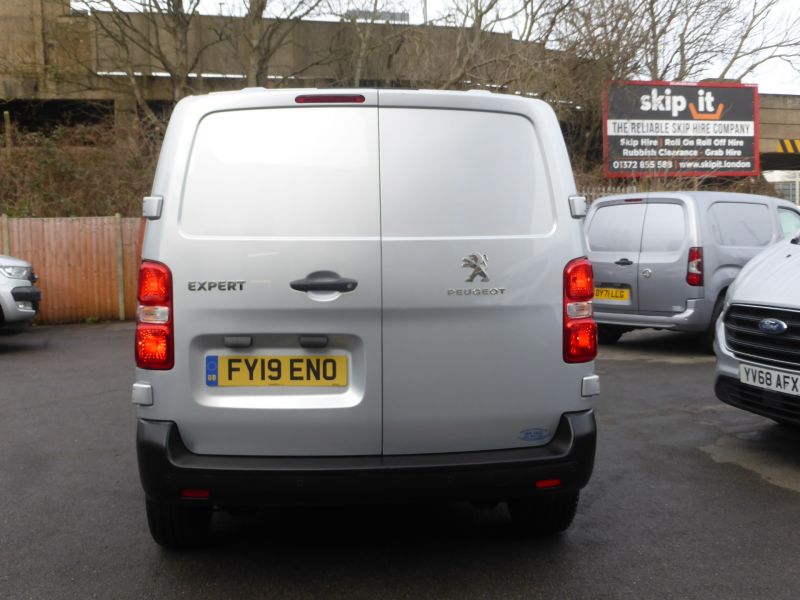 PEUGEOT EXPERT 1400 PROFESSIONAL 2.0L IN SILVER WITH ONLY 45.000 MILES,AIR CONDITIONING,PARKING SENSORS AND MORE - 2801 - 7