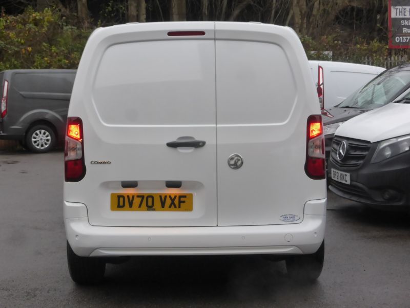 VAUXHALL COMBO 2300 SPORTIVE L1 SWB WITH ONLY 30.000 MILES,AIR CONDITIONING,PARKING SENSORS,CRUISE CONTROL AND MORE - 2780 - 6