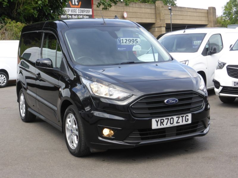 FORD TRANSIT CONNECT 200 LIMITED L1 SWB IN BLACK WITH ONLY 48.000 MILES,AIR CONDITIONING,PARKING SENSORS AND MORE - 2765 - 18