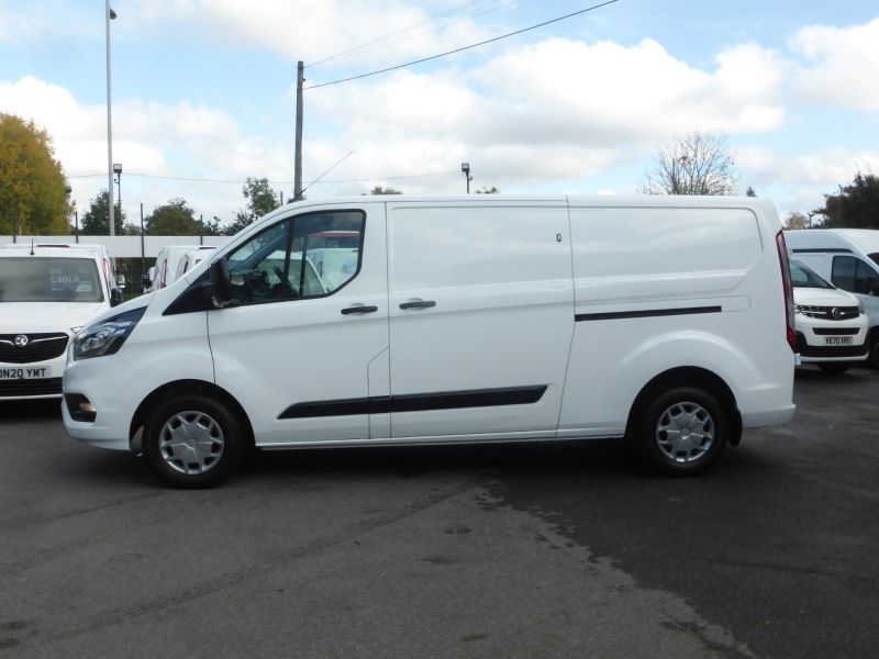 FORD TRANSIT CUSTOM 300 TREND L2 H1 LWB WITH ONLY 56.000 MILES,AIR CONDITIONING,PARKING SENSORS,CRUISE CONTROL,BLUETOOTH AND MORE - 2744 - 8