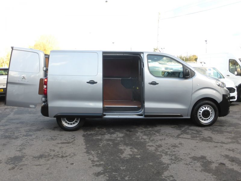 PEUGEOT EXPERT 1400 PROFESSIONAL 2.0L IN GREY/SILVER WITH ONLY 28.000 MILES,AIR CONDITIONING,PARKING SENSORS AND MORE - 2762 - 19