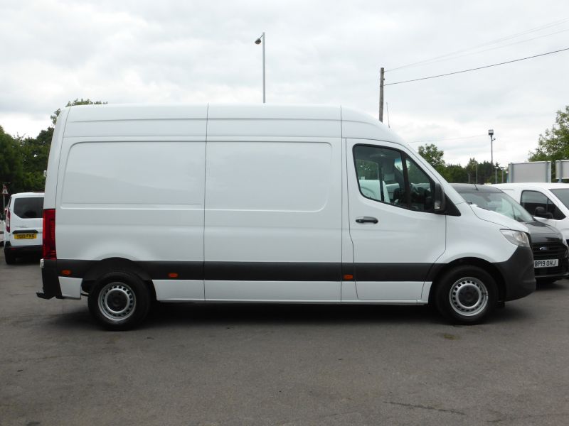 MERCEDES SPRINTER 314 CDI L2 H2 MWB IN WHITE WITH AIR CONDITIONING,DAB RADI,FULL SERVICE HISTORY AND MORE  - 2691 - 11