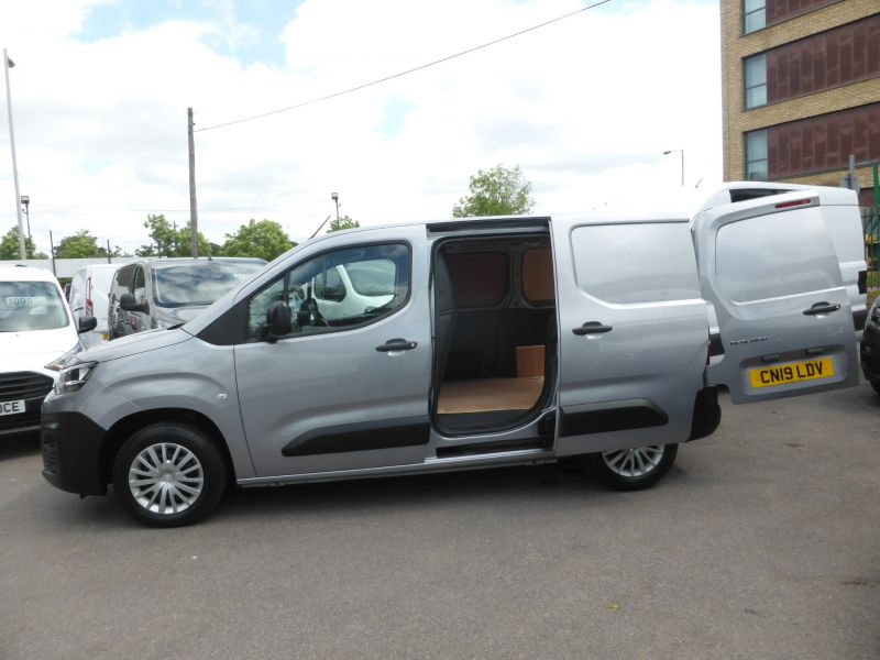 CITROEN BERLINGO 650 ENTERPRISE 1.6 BLUEHDI IN GREY/SILVER ONLY 35.000 MILES,AIR CONDITIONING,PARKING SENSORS AND MORE - 2662 - 10