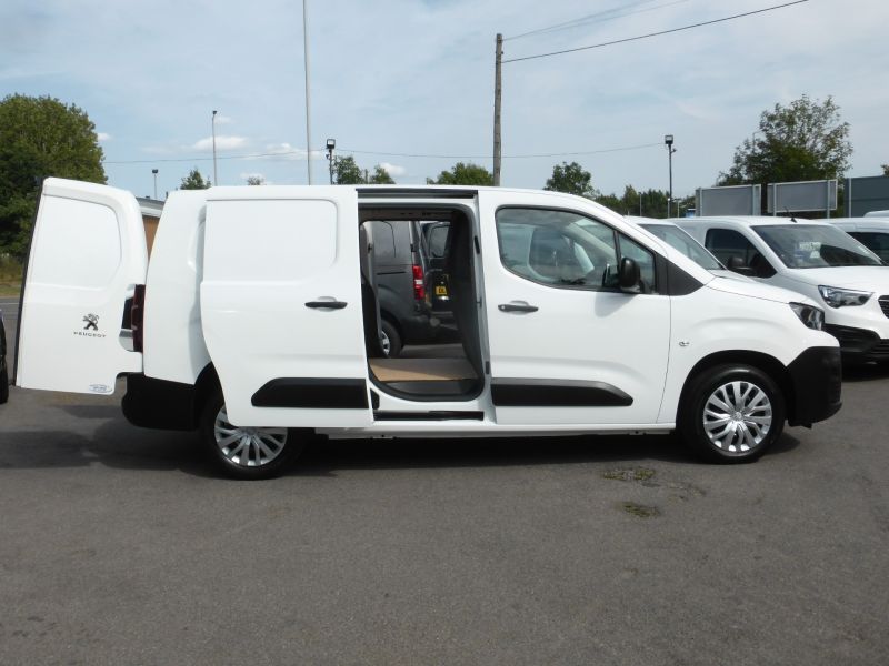 PEUGEOT PARTNER BLUEHDI PROFESSIONAL L2 LWB IN WITH AIR CONDITIONING,PARKING SENSORS AND MORE - 2718 - 20