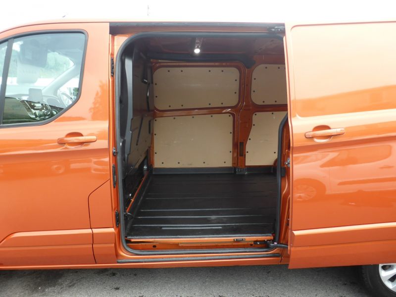 FORD TRANSIT CUSTOM 320/170 LIMITED L2 LWB AUTOMATIC IN ORANGE WITH ONLY 56.000 MILES,AIR CONDITIONING,PARKING SENSORS AND MORE  - 2705 - 21